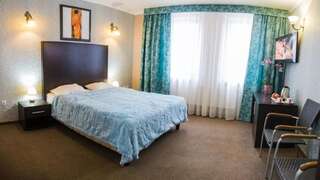Отель Hotel Solomiya Трускавец Стандартный двухместный номер с 1 кроватью-7